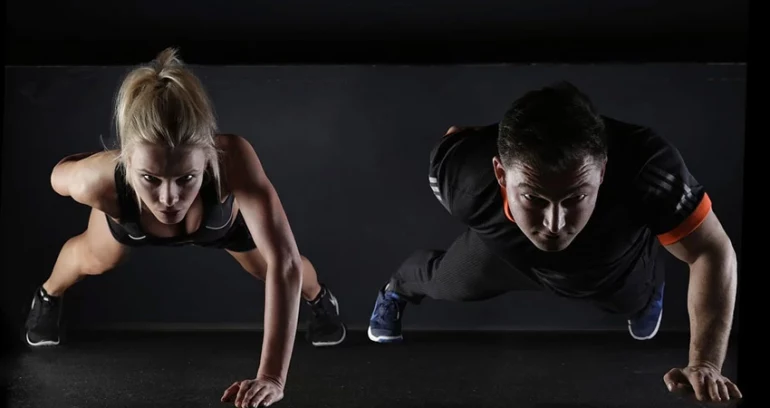 Comment garder une bonne condition physique avec un coach de sports de combat en ligne ?